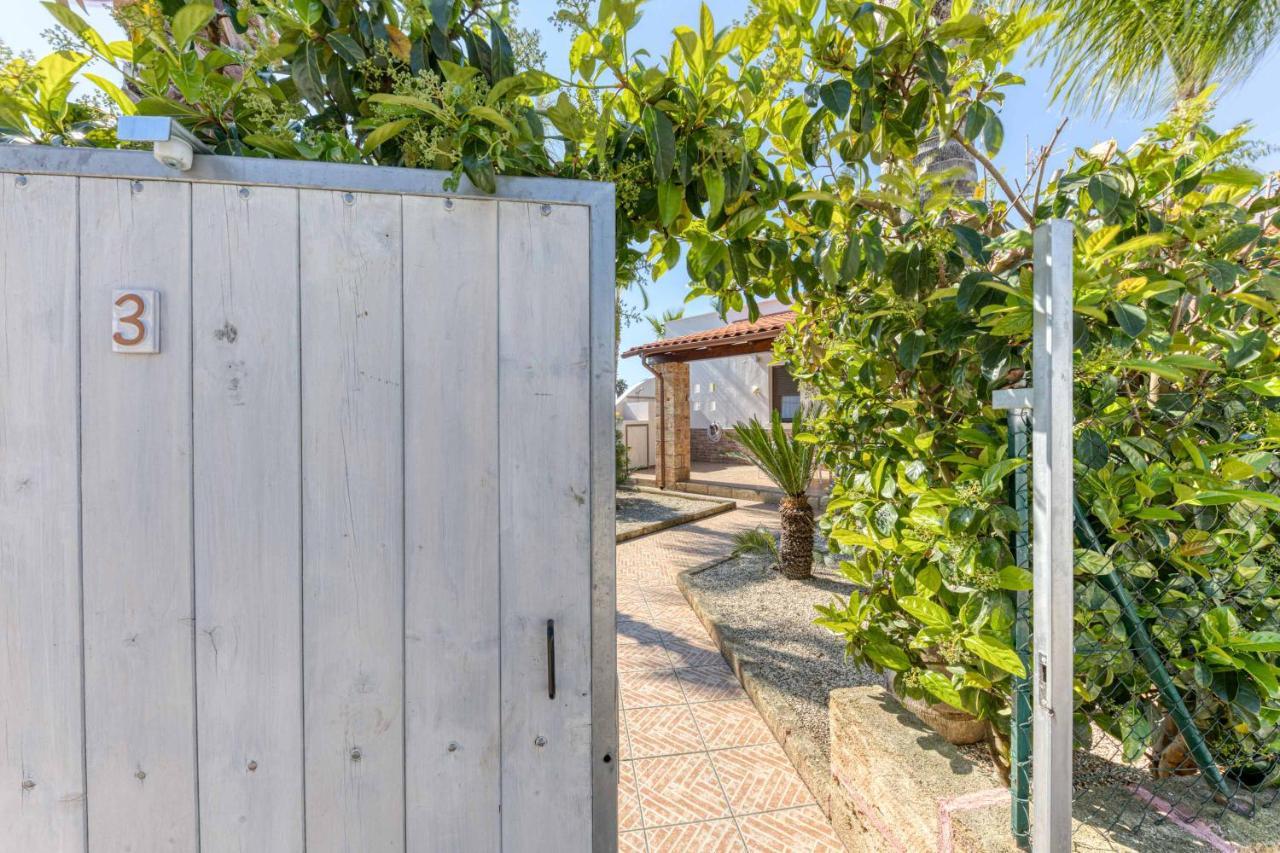 Villetta Climatizzata Mar Torre San Giovanni Exterior foto